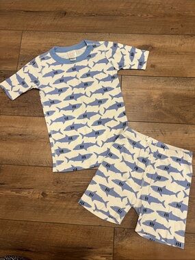Hanna Andersson Boys Shark Short Pajamas Set, size 8